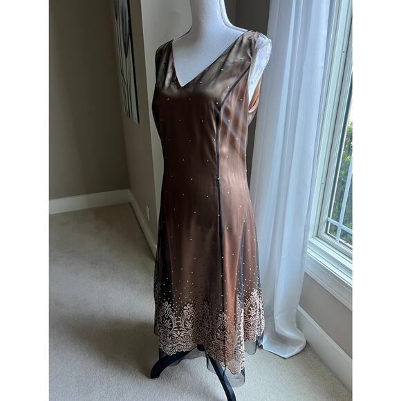Adrianna Papell Boutique gold overlay cocktail dress size 14w - Picture 3 of 8